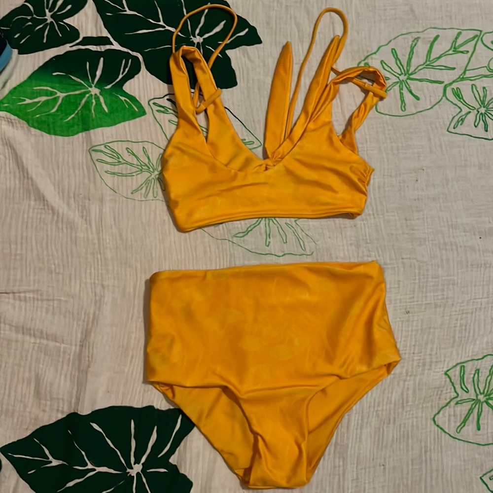 ‘Ōhi’a Lehua print Of One Sea girls reversible bikini set